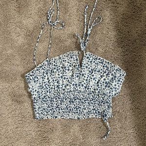 Cropped shirt with flowers